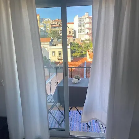 Graca 2 * Lisbon